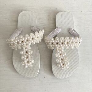 Havaianas White Beaded Flip Flops Womens Size US 7-8 Slip On Party Bride Wedding